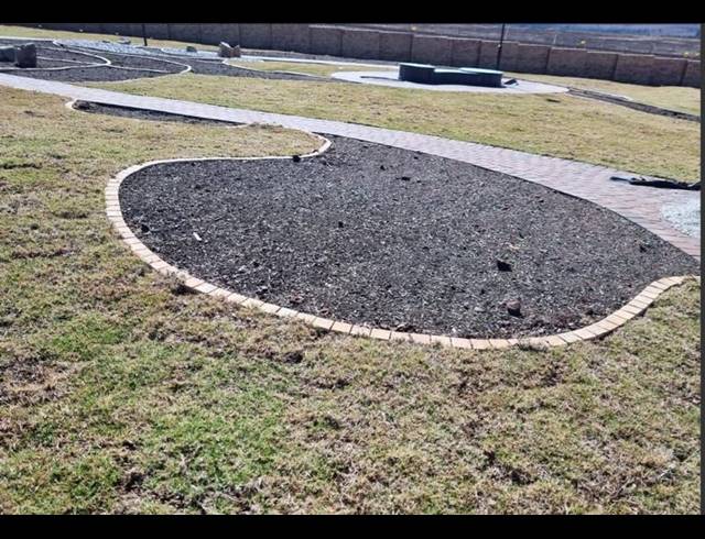 5 BEDROOM HOUSE FOR SALE IN MIDSTREAM HEIGHTS